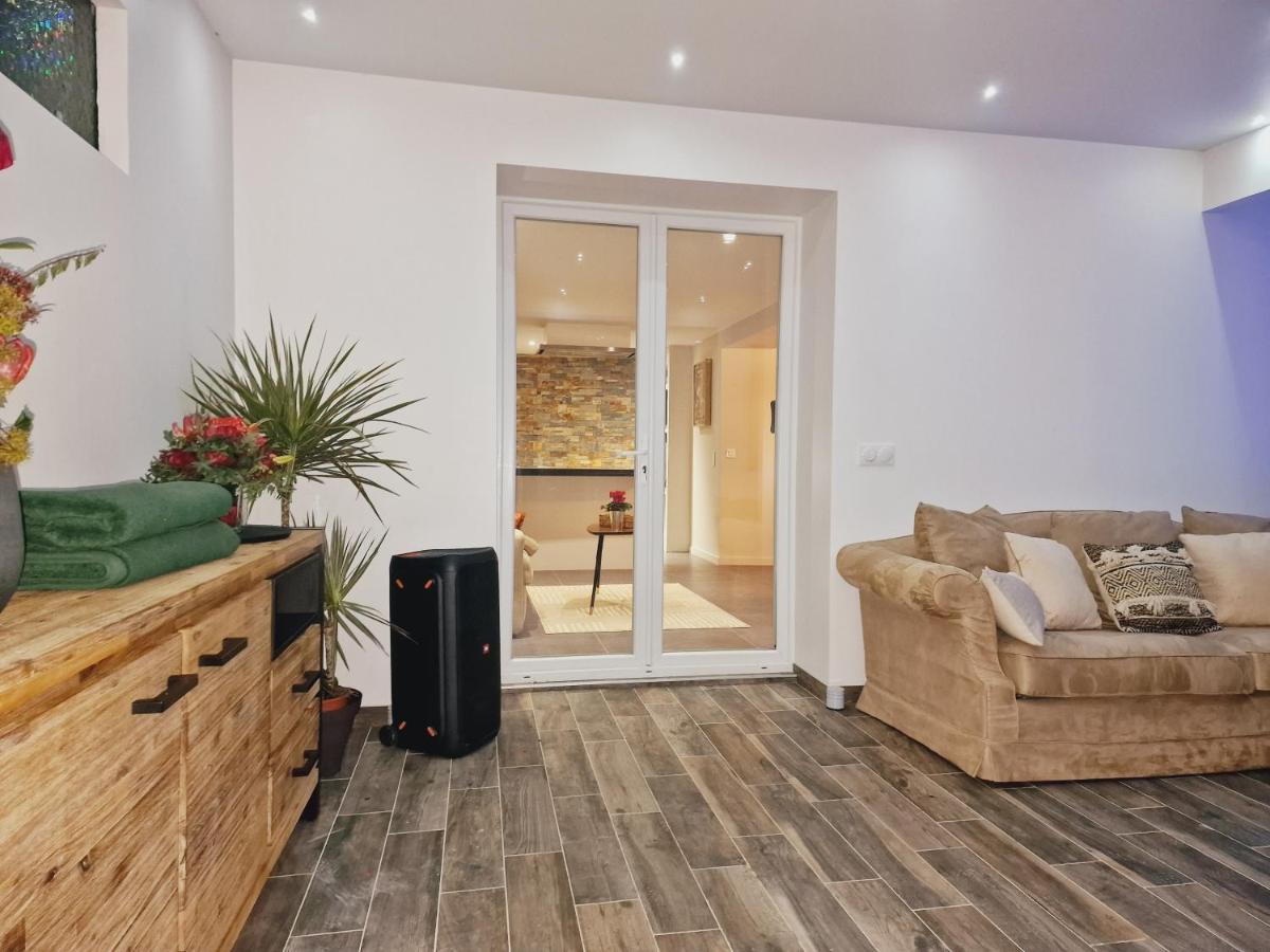 Appartement avec jacuzzi privé à Disney Quincy-Voisins Esterno foto