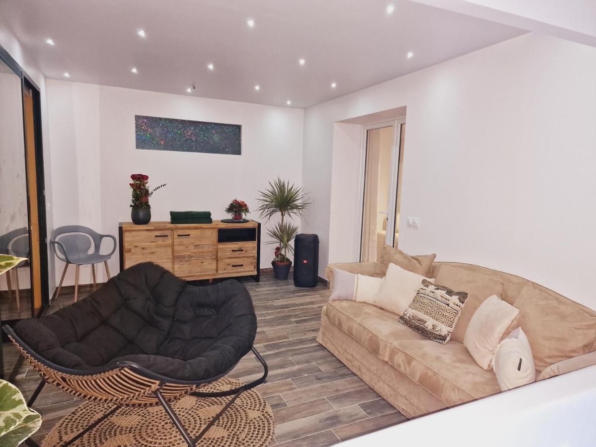 Appartement avec jacuzzi privé à Disney Quincy-Voisins Esterno foto