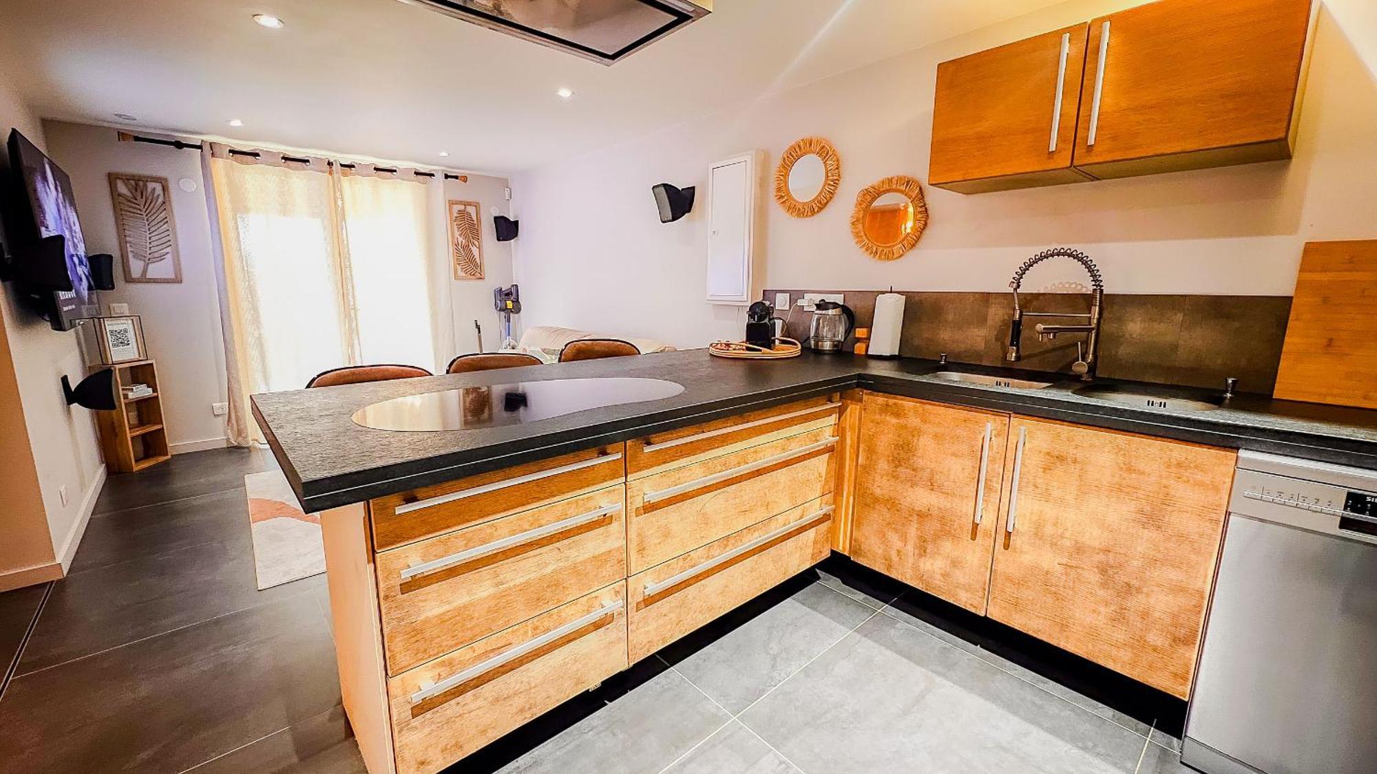Appartement avec jacuzzi privé à Disney Quincy-Voisins Esterno foto