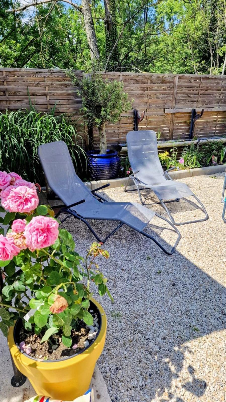 Appartement avec jacuzzi privé à Disney Quincy-Voisins Esterno foto